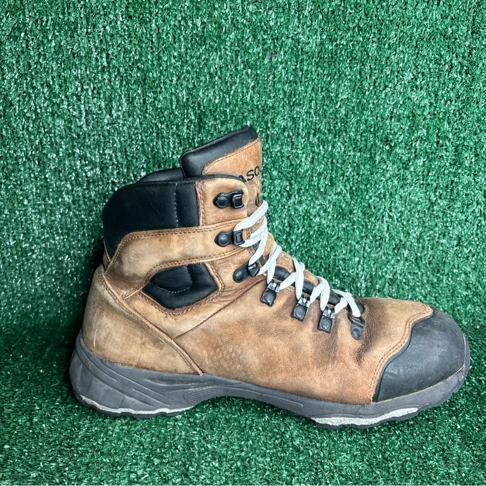 MVasque 7146 St.‎ Elias GTX Hiking Boots Waterproof Gore-Tex Leather Mens 10.5
